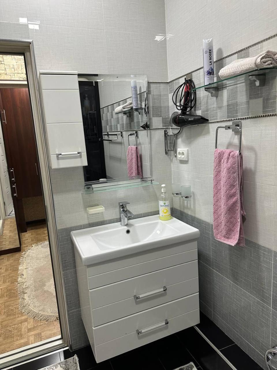 Hi-Tech Apartment In City Center Ташкент Экстерьер фото